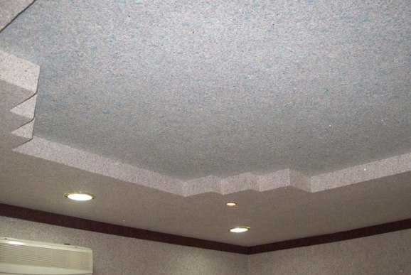 Рідкі шпалери на стелі