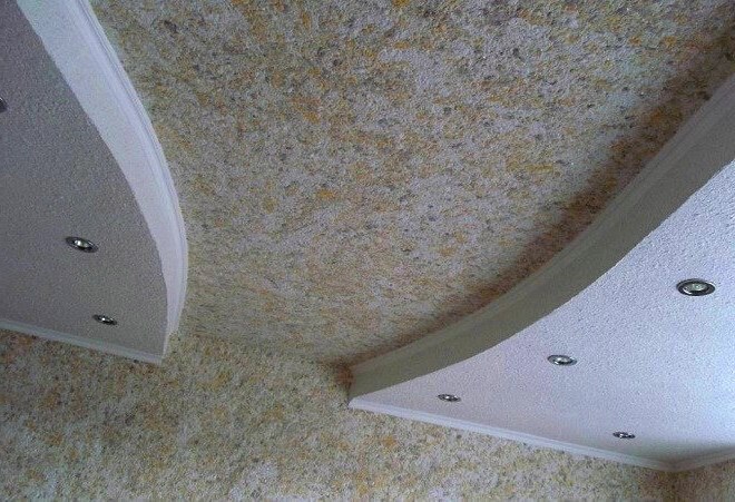 рідкі шпалери на стелю