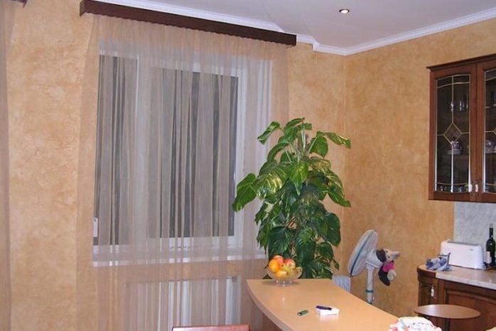 Рідкі шпалери на кухню персикові